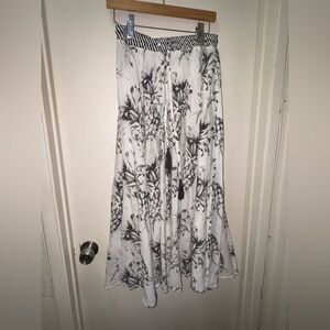 HOLIDAY White Maxi Skirt with Black Tropical Print
